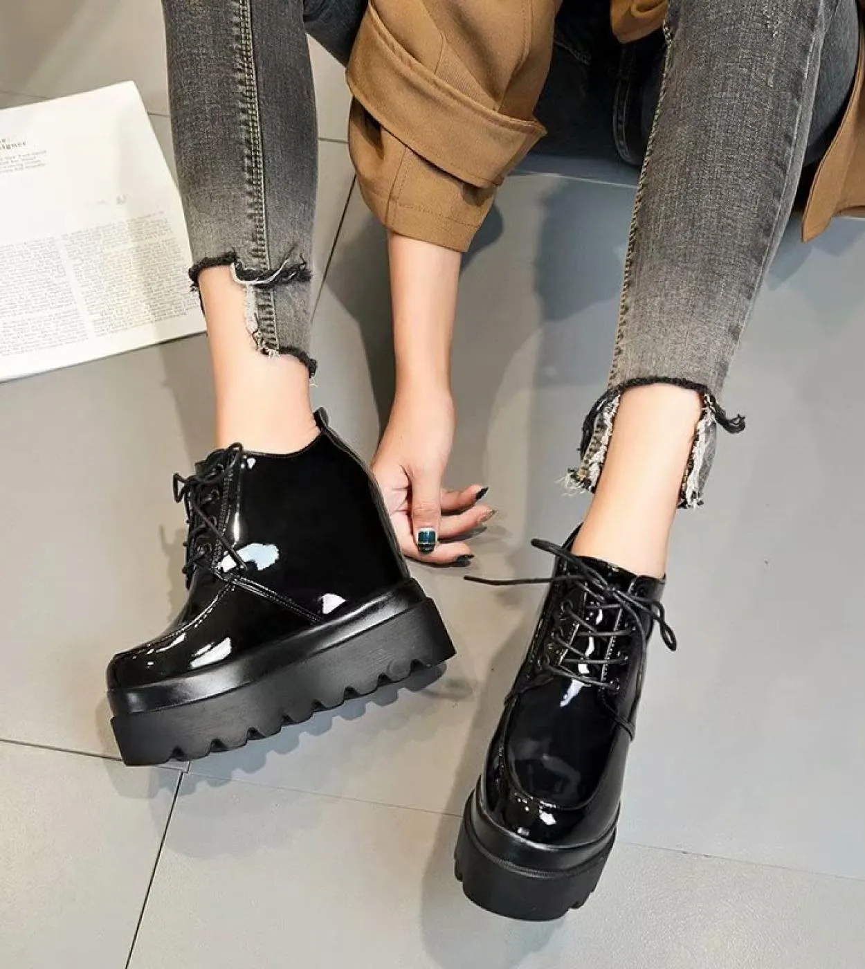 2022 Scarpe casual in pelle verniciata con plateau alto Donna Stivaletti con zeppa primaveraautunno per donna 12 cm Altezza cre