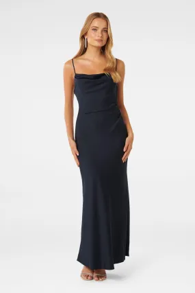 Forever New - Mia Petite - Abito maxi con Satin e scollo a barchetta