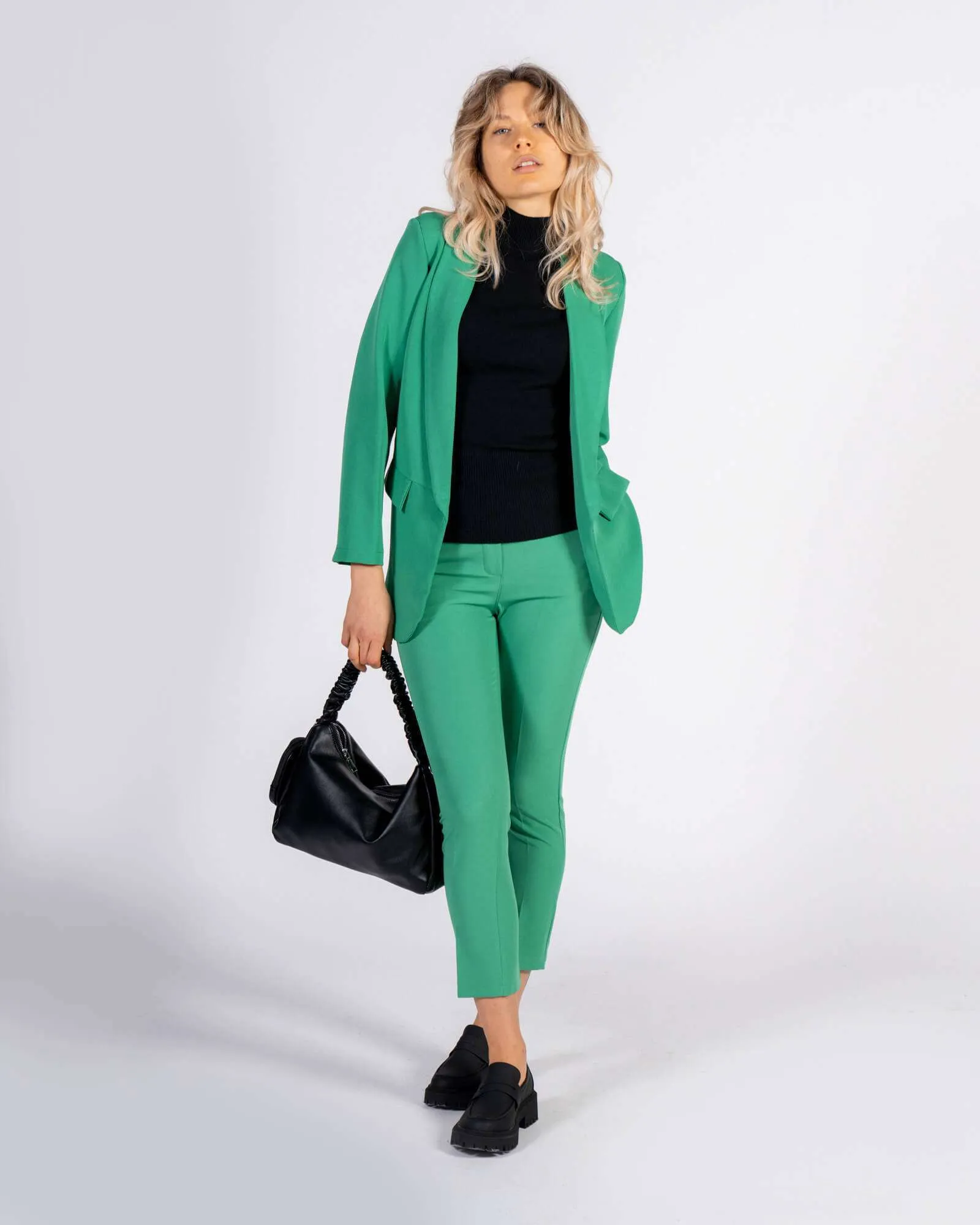 Pullover a maniche corte con collo a lupetto - Nero