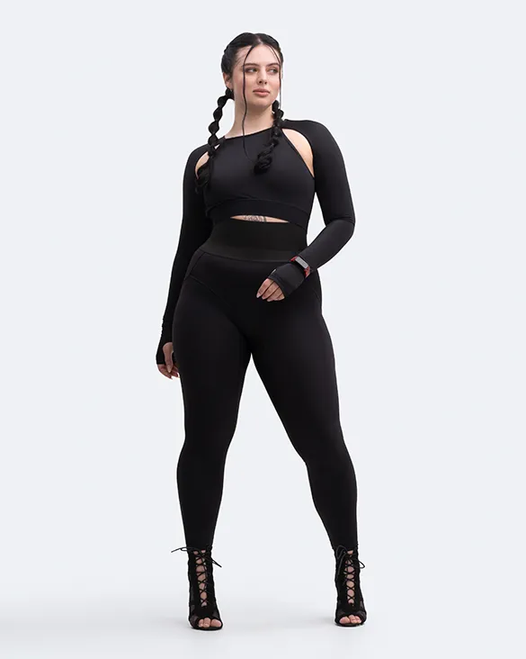 Top crop con cut-out sulle spalle  